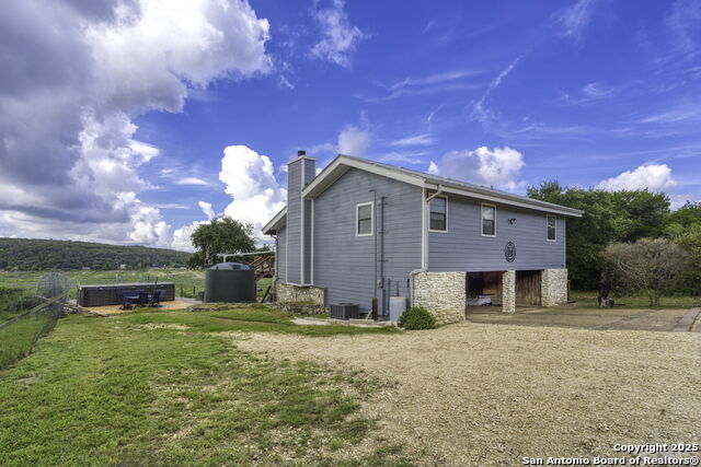 314 & 309 Sunset, Lakehills, Texas image 8