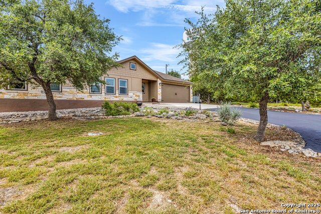 1396 Heritage Hill, Canyon Lake, Texas image 2