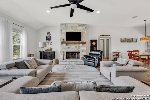 1396 Heritage Hill, Canyon Lake, Texas image 5