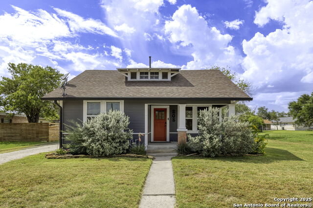 205 E Westmeyer, Poth, Texas image 3