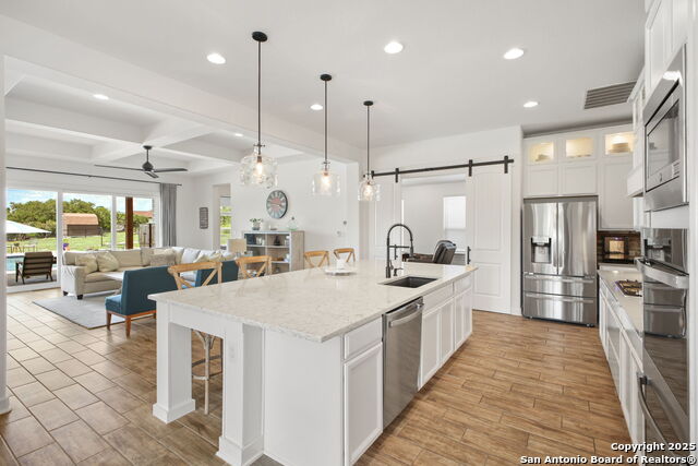 542 Private Road 3702, San Antonio, Texas image 11
