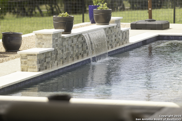 542 Private Road 3702, San Antonio, Texas image 33