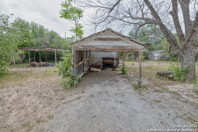 256 Shook, Uvalde, Texas image 5