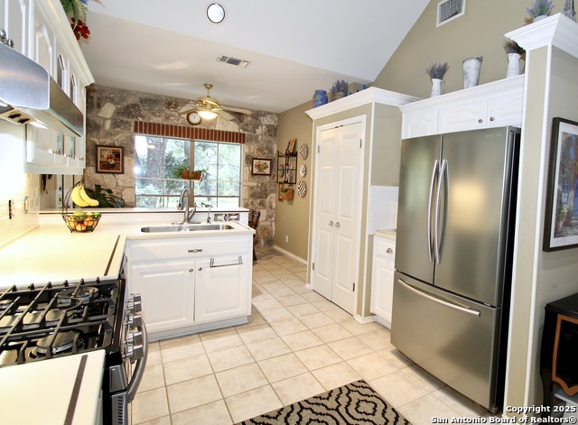 10020 Autumn Wood, Spring Branch, Texas image 10