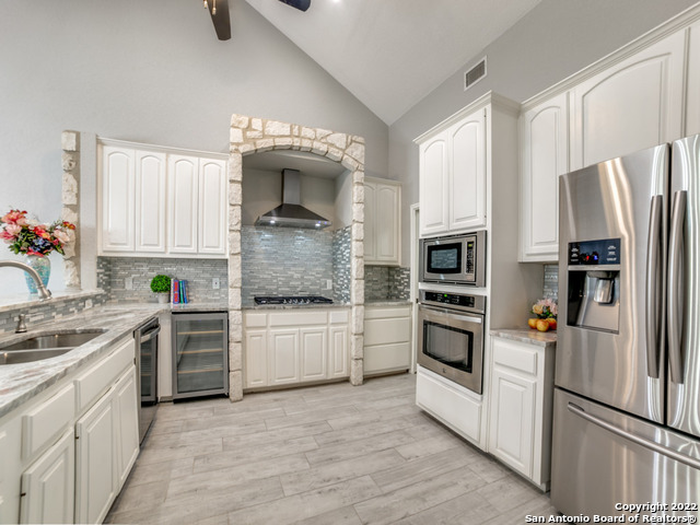 2580 Goat Hill, Lakehills, Texas image 11