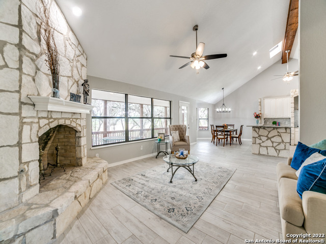 2580 Goat Hill, Lakehills, Texas image 8