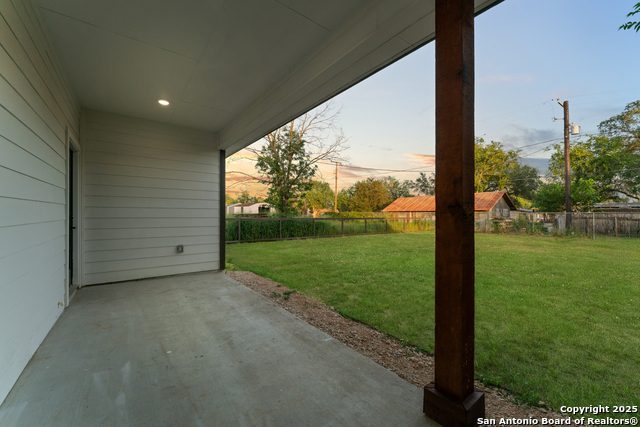 237 Avenue D, Poteet, Texas image 20