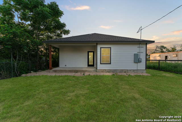 237 Avenue D, Poteet, Texas image 21