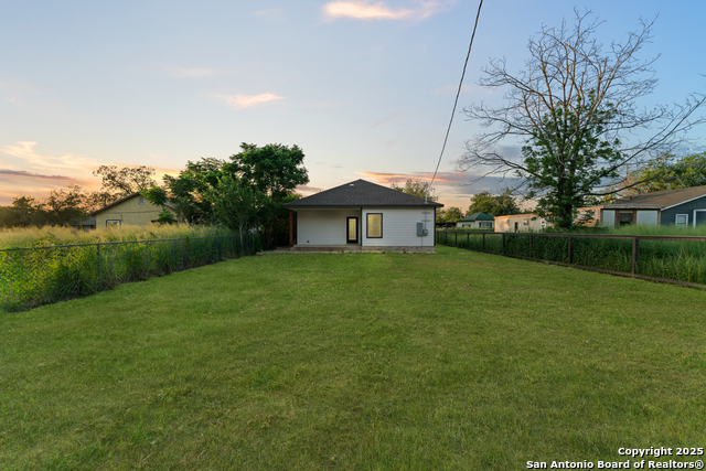 237 Avenue D, Poteet, Texas image 22