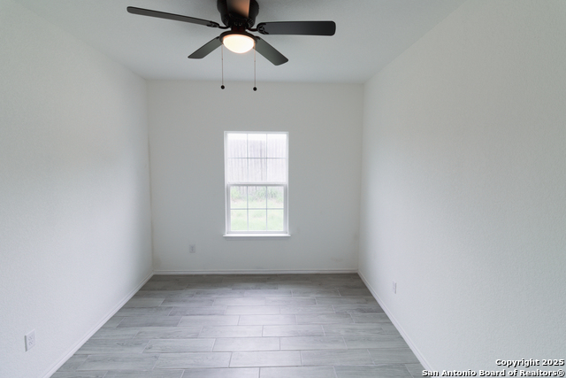 811 N Polk, Beeville, Texas image 24