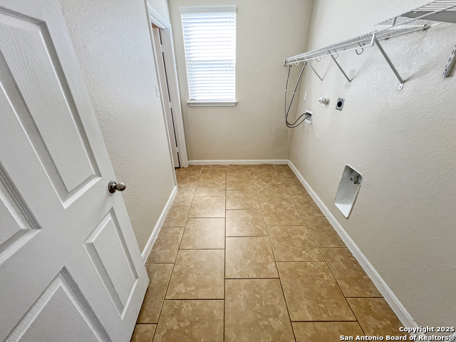 8915 Palmetto Park, Converse, Texas image 20