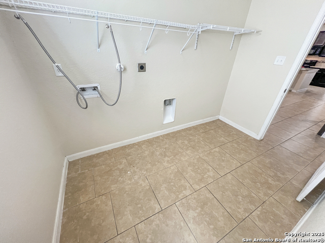 8915 Palmetto Park, Converse, Texas image 22