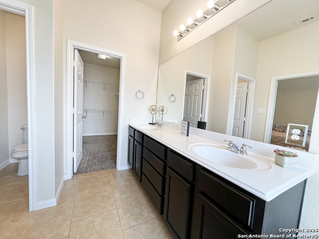 8915 Palmetto Park, Converse, Texas image 43