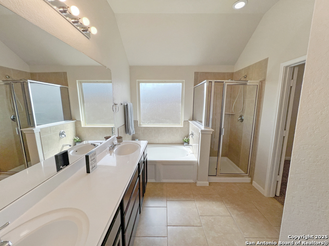 8915 Palmetto Park, Converse, Texas image 44