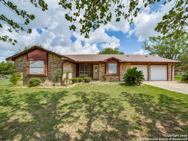 341 Oriente, Pleasanton, Texas image 1