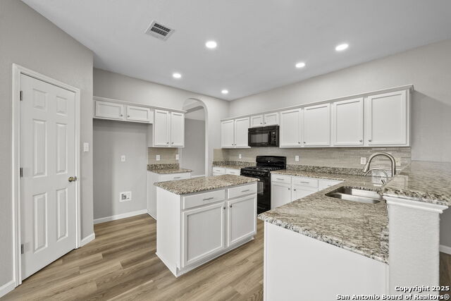 8838 Feather Trl, Helotes, Texas image 14