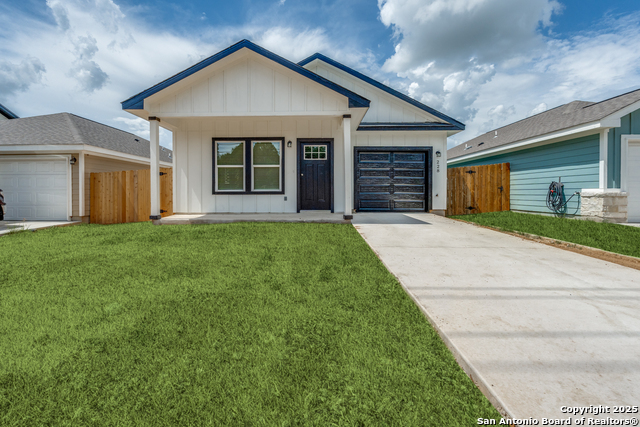 228 W Martindale St, Seguin, Texas image 1