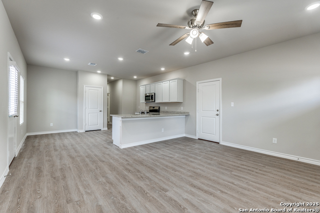 228 W Martindale St, Seguin, Texas image 10