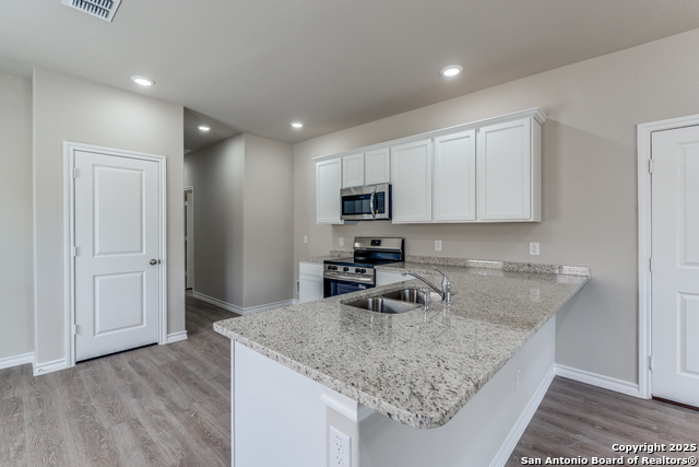 228 W Martindale St, Seguin, Texas image 11