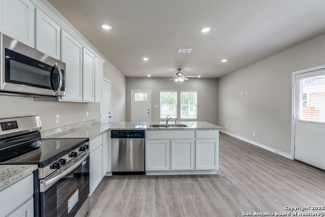 228 W Martindale St, Seguin, Texas image 12