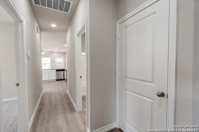 228 W Martindale St, Seguin, Texas image 13