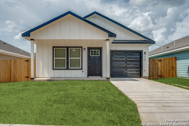 228 W Martindale St, Seguin, Texas image 27