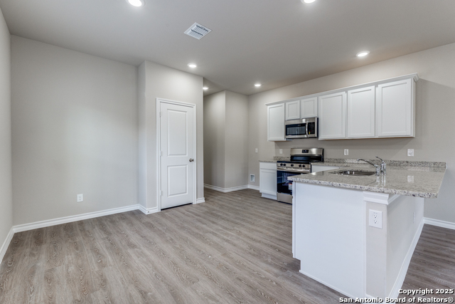 228 W Martindale St, Seguin, Texas image 9