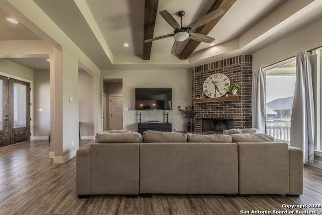100 N Mahogany Path, La Vernia, Texas image 6
