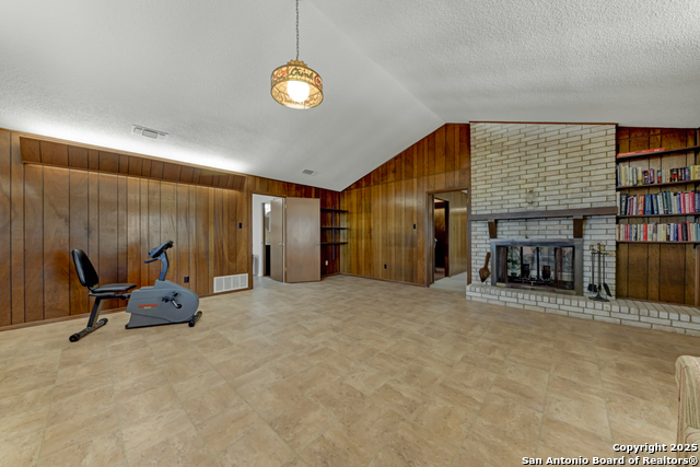 200 Brisco, Marion, Texas image 23
