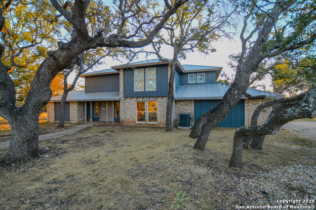 777 Black Jack Aly, Kerrville, Texas image 1