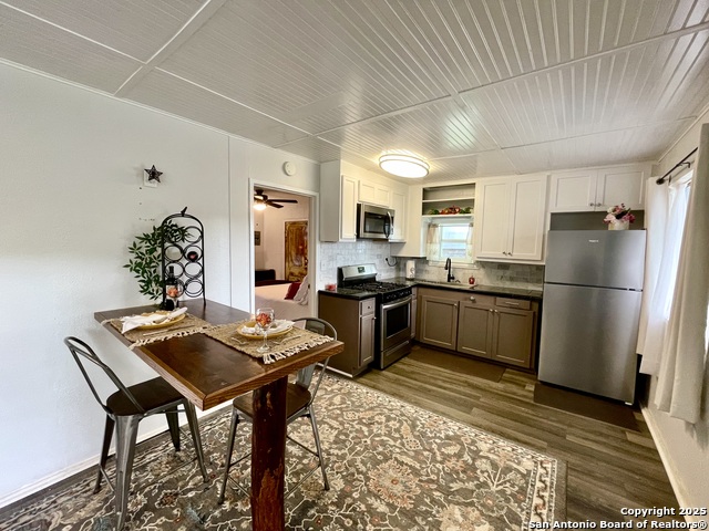 406 Hackberry, Bandera, Texas image 10