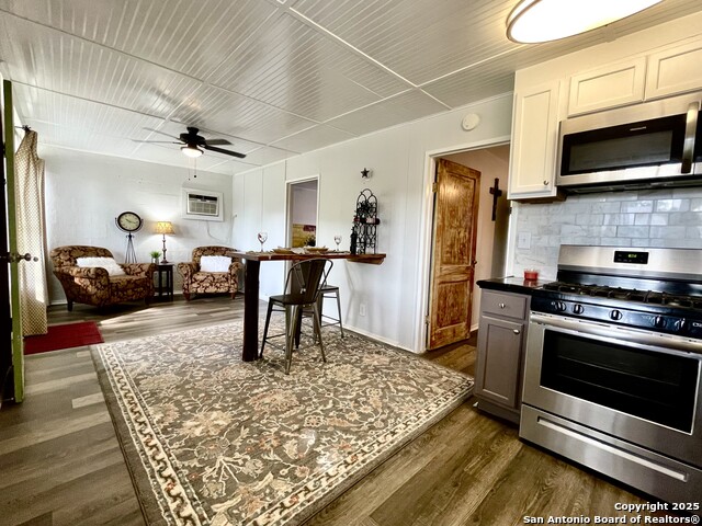 406 Hackberry, Bandera, Texas image 14