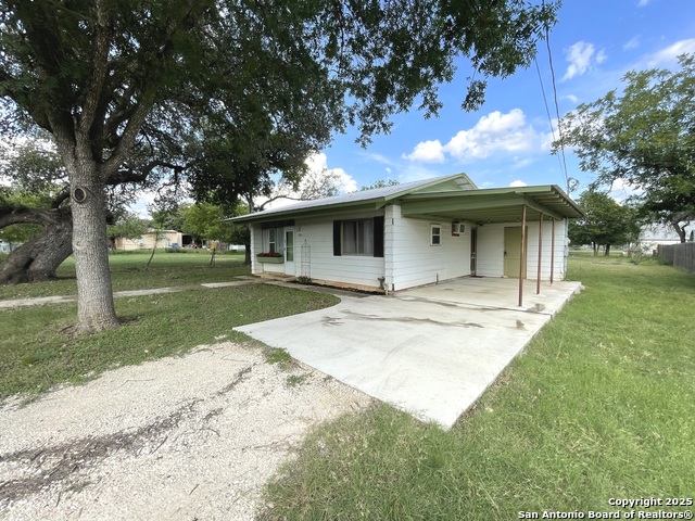 406 Hackberry, Bandera, Texas image 25