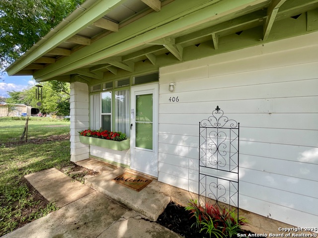 406 Hackberry, Bandera, Texas image 6