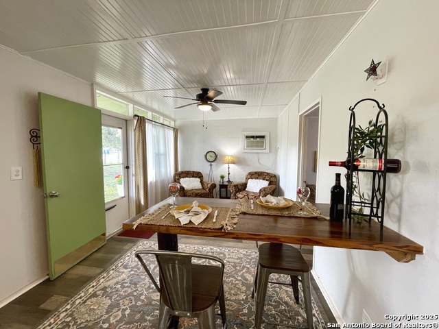 406 Hackberry, Bandera, Texas image 9