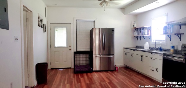 705 Carrizo, Cotulla, Texas image 13