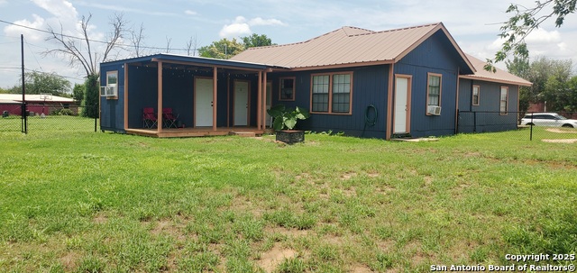 705 Carrizo, Cotulla, Texas image 2