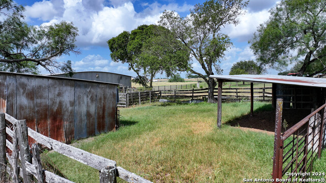 4279 Fm 791, Falls City, Texas image 38