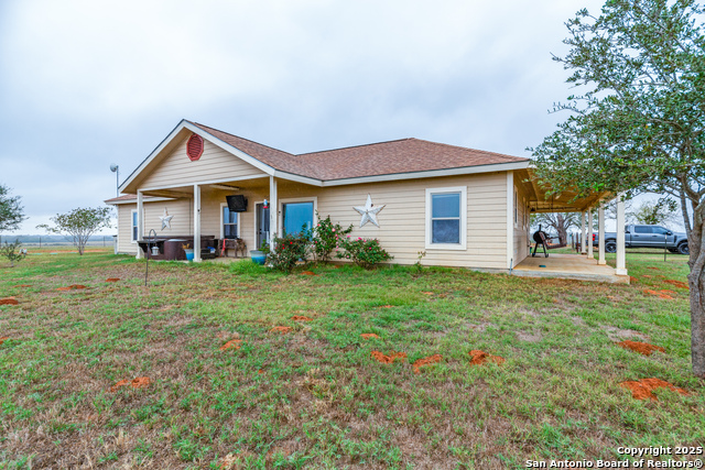 2217 County Road 412, Stockdale, Texas image 1