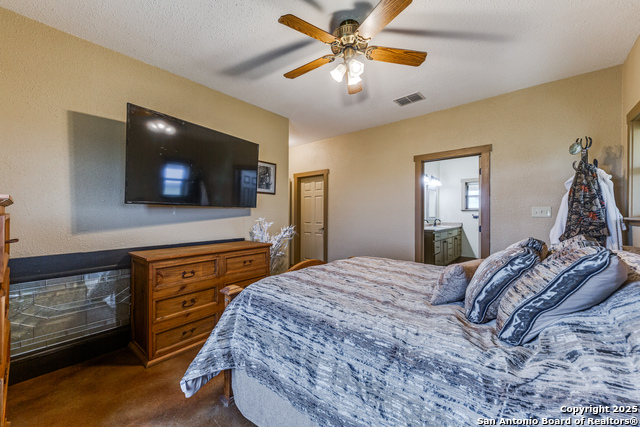 2217 County Road 412, Stockdale, Texas image 19