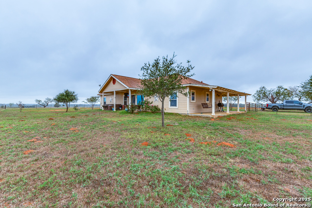 2217 County Road 412, Stockdale, Texas image 2