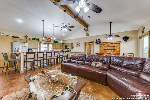 2217 County Road 412, Stockdale, Texas image 5