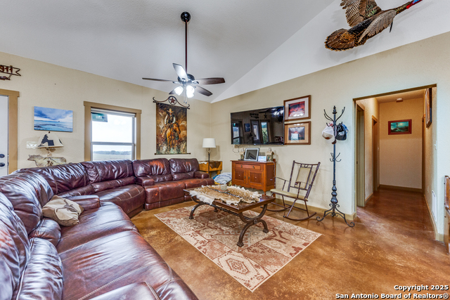 2217 County Road 412, Stockdale, Texas image 7
