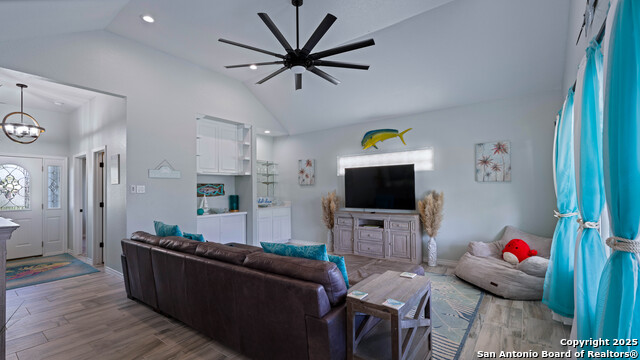 303 Square Rigger, Rockport, Texas image 15