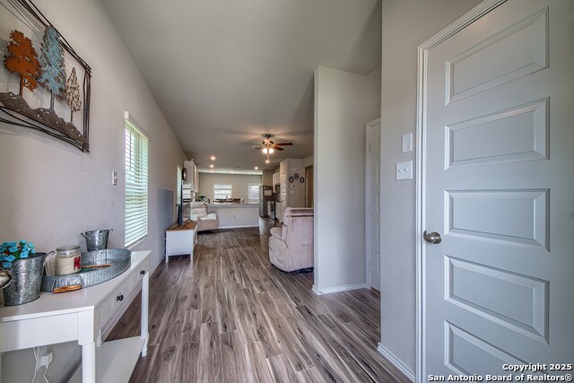 5429 Shasta Place, Saint Hedwig, Texas image 4