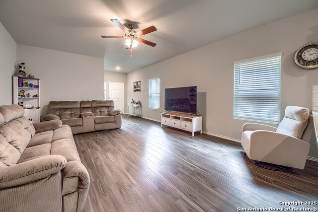 5429 Shasta Place, Saint Hedwig, Texas image 6