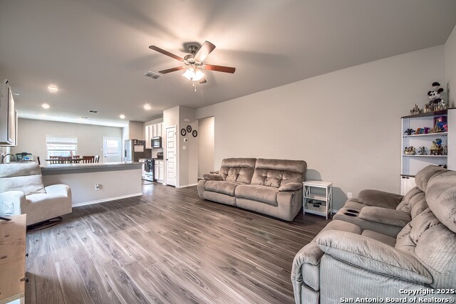 5429 Shasta Place, Saint Hedwig, Texas image 7
