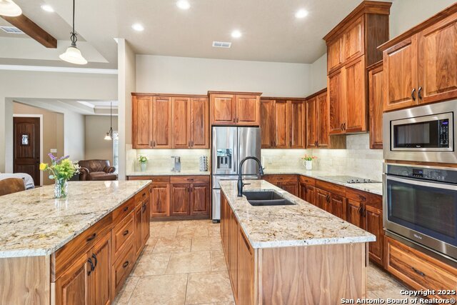 164 Abrego Lake, Floresville, Texas image 18
