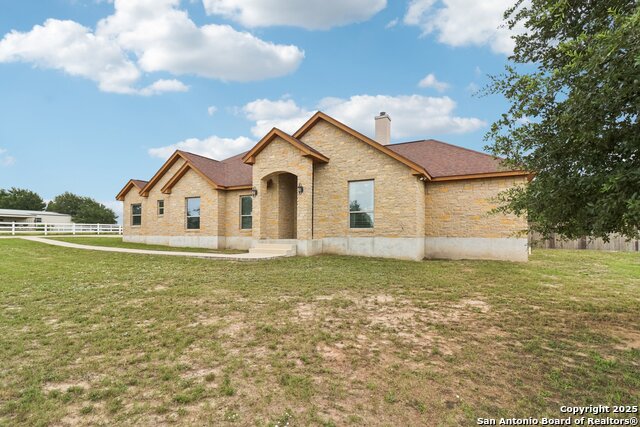 164 Abrego Lake, Floresville, Texas image 5