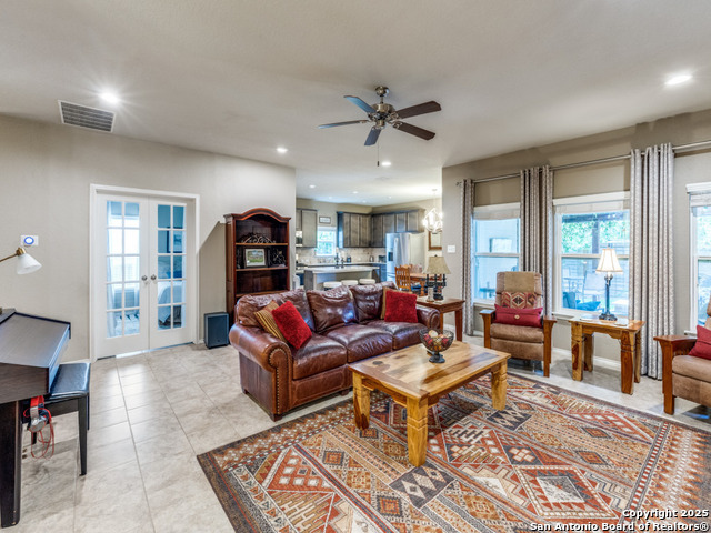 131 Ruger Path, New Braunfels, Texas image 5
